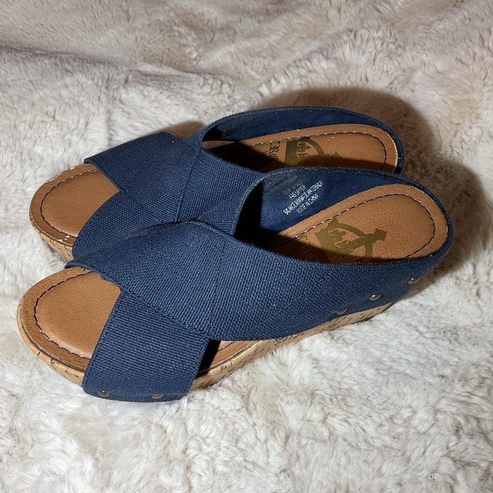 Crown Vintage Wedge Sandal - Picture 3 of 6
